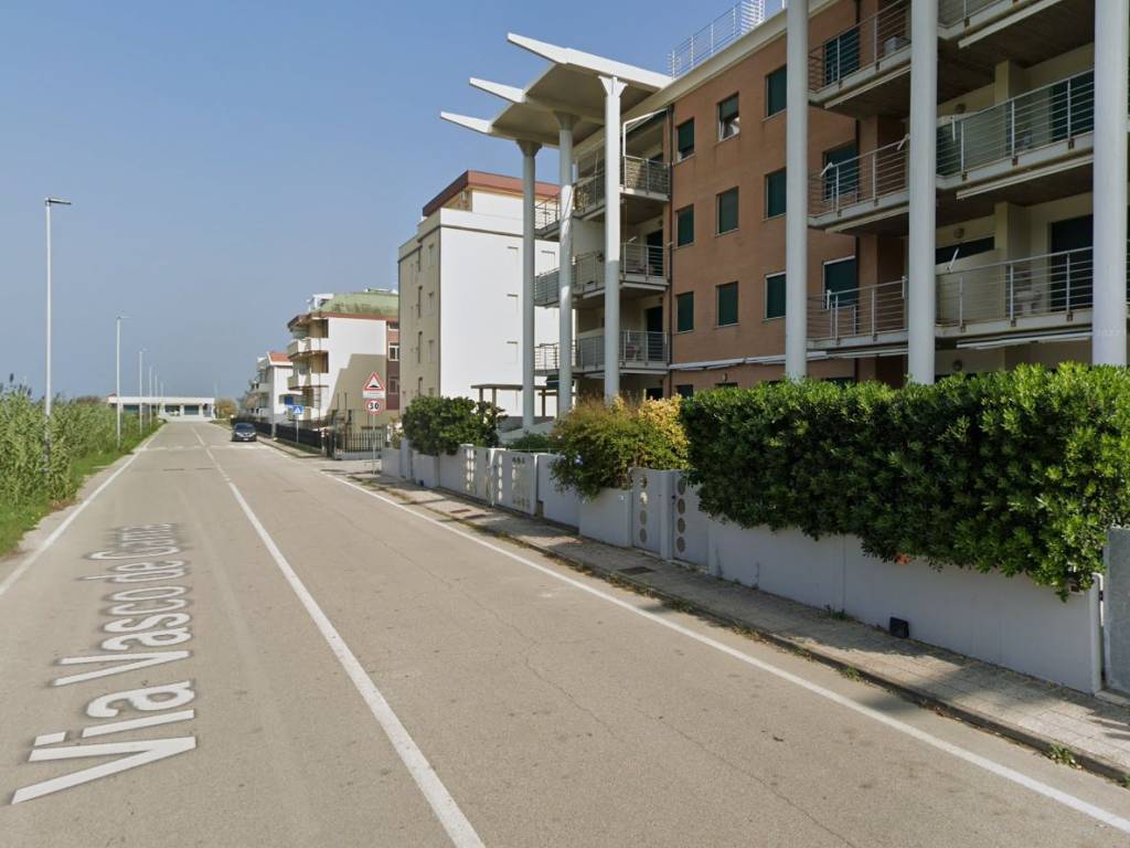 locale commerciale in affitto a San Salvo