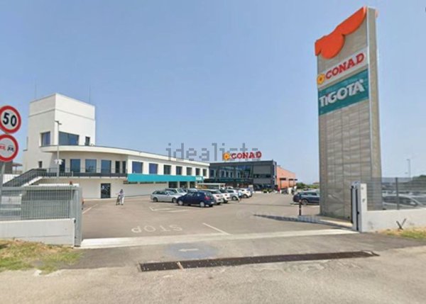 locale commerciale in affitto a Santa Maria Imbaro