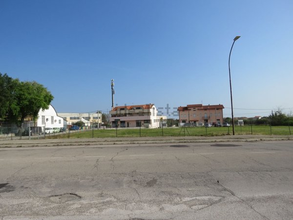 locale commerciale in affitto a Santa Maria Imbaro