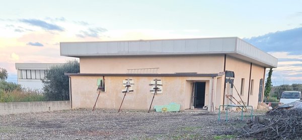 capannone in affitto a San Vito Chietino