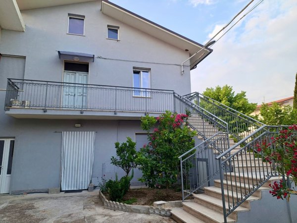 appartamento in affitto a San Vito Chietino in zona Bianchi