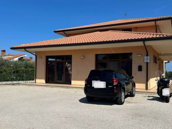 locale commerciale in affitto a Treglio in zona San Giorgio