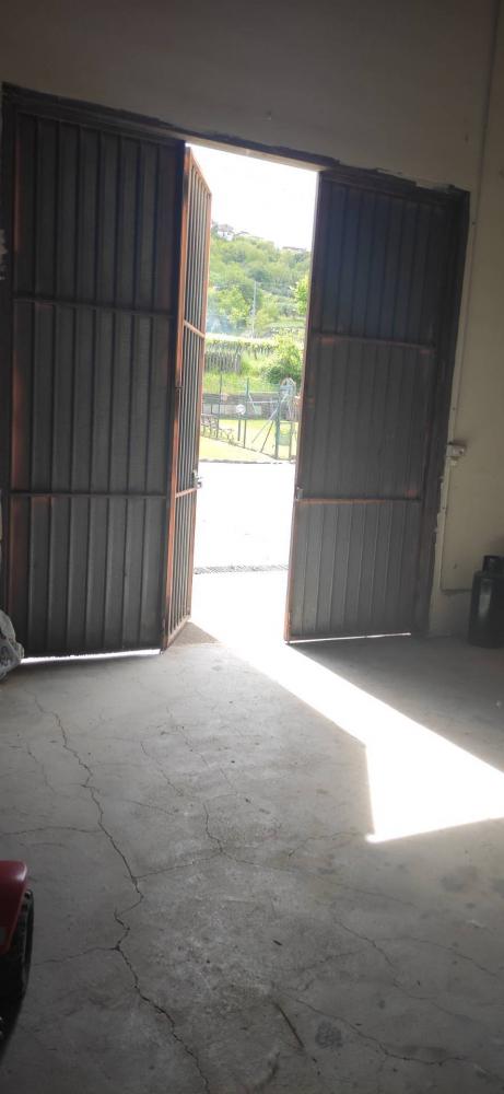 capannone in affitto a Vacri