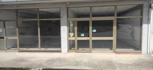 locale commerciale in affitto a Vacri