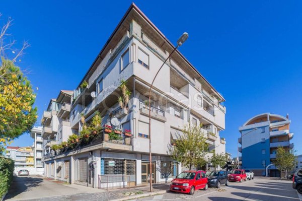 locale commerciale in affitto a Vasto