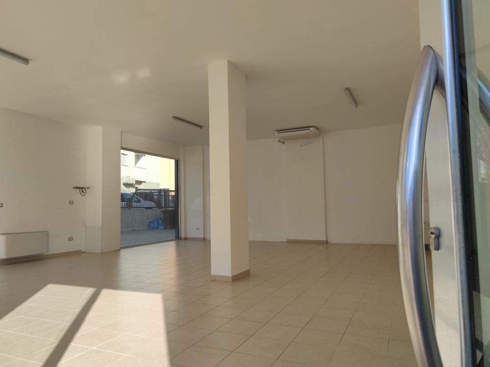 negozio in affitto a Vasto