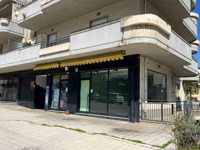 negozio in affitto a Vasto