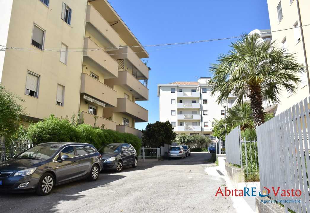 locale di sgombero in affitto a Vasto