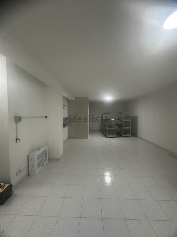 locale di sgombero in affitto a Vasto