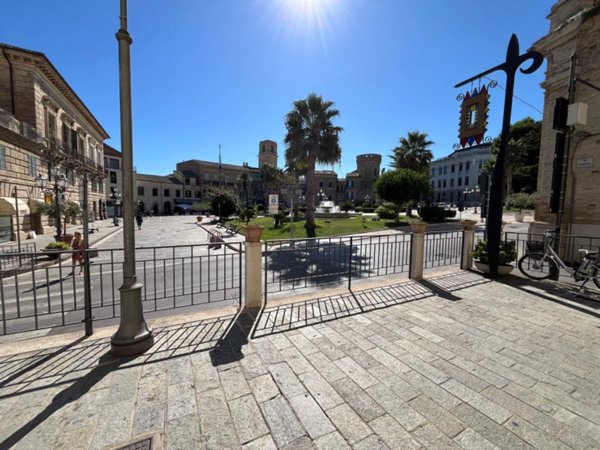 negozio in affitto a Vasto
