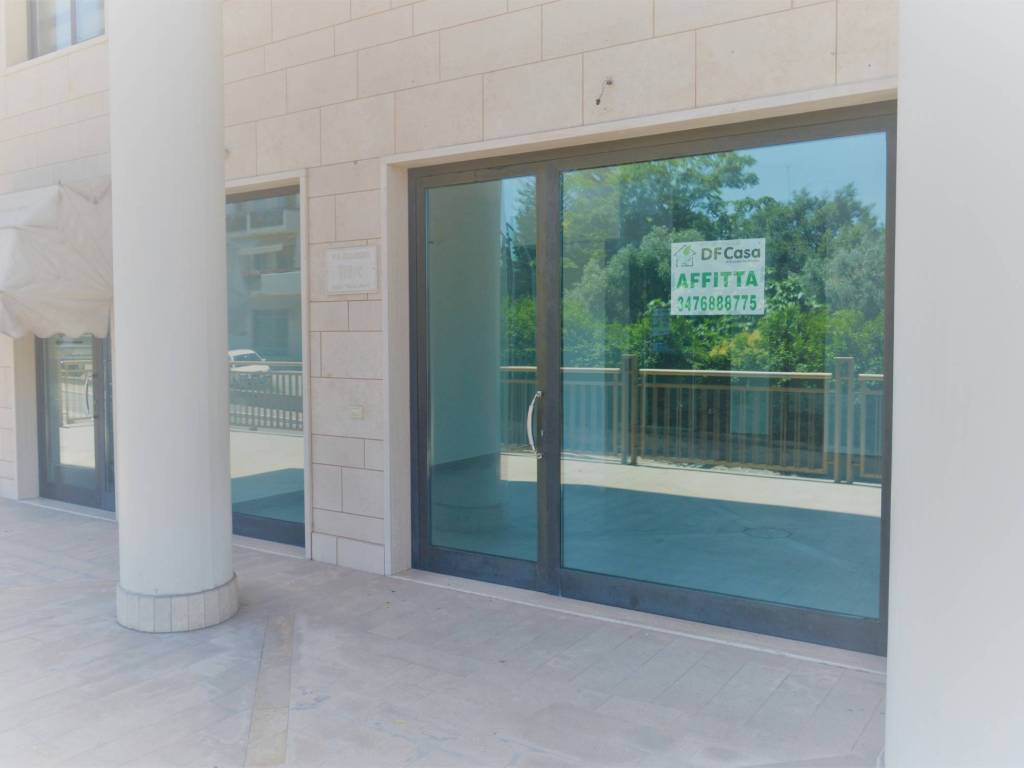 negozio in affitto a Vasto