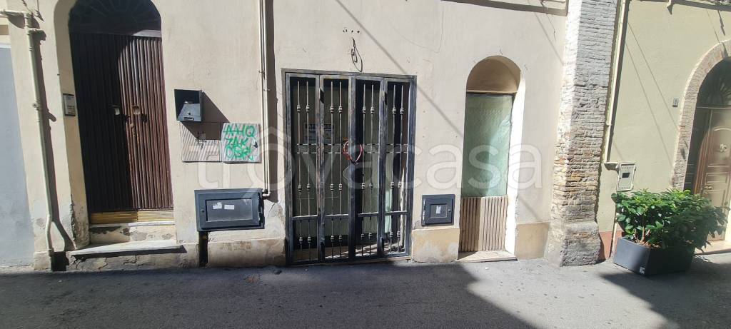 negozio in affitto a Vasto