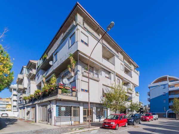 negozio in affitto a Vasto