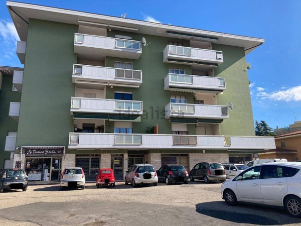 locale commerciale in affitto a Vasto