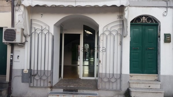 locale commerciale in affitto a Vasto