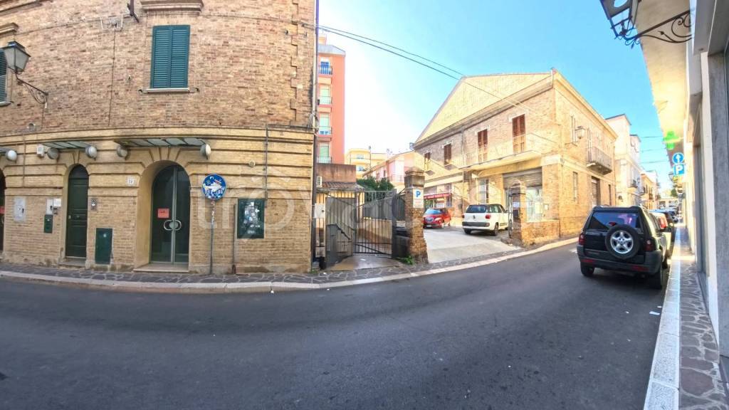 negozio in affitto a Vasto