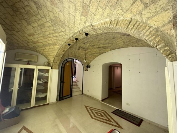 locale commerciale in affitto a Vasto