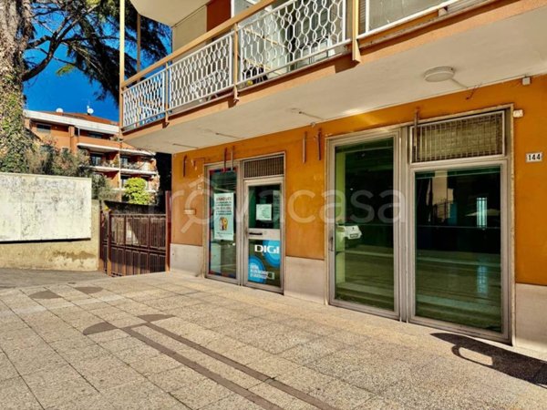 negozio in affitto a Vasto