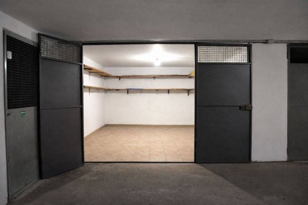 locale di sgombero in affitto a Vasto