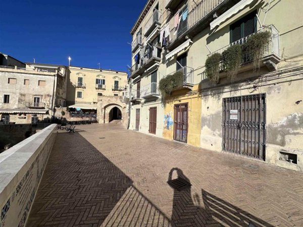 locale commerciale in affitto a Vasto