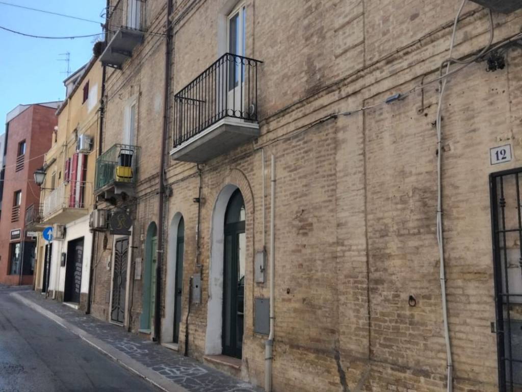 negozio in affitto a Vasto