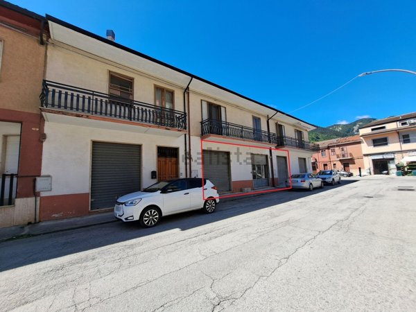 locale commerciale in affitto a Bojano