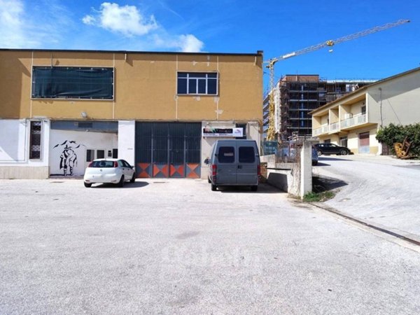 locale commerciale in affitto a Campobasso