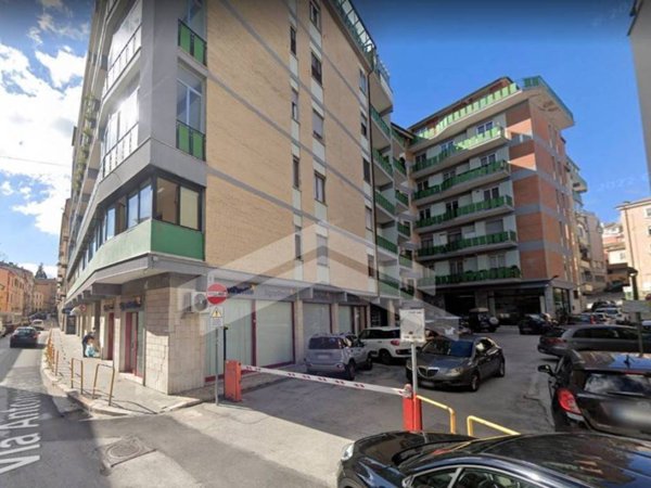 negozio in affitto a Campobasso in zona Centro Città