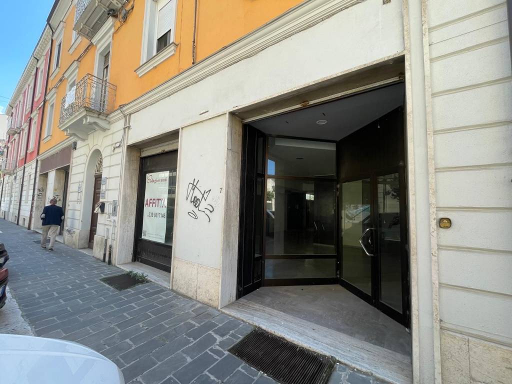 negozio in affitto a Campobasso