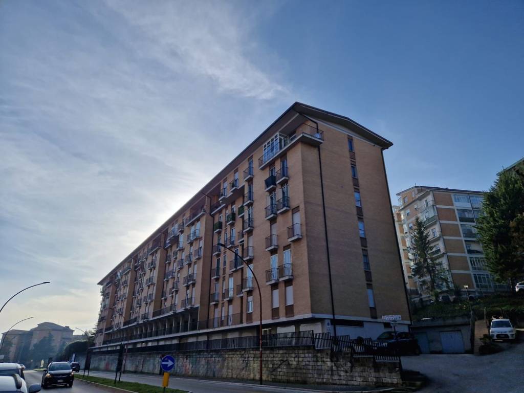 appartamento in affitto a Campobasso in zona Vazzieri