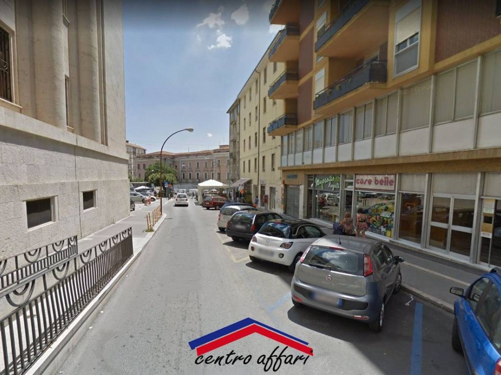 negozio in affitto a Campobasso in zona Centro Città