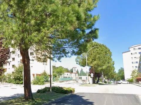 negozio in affitto a Campobasso in zona Vazzieri