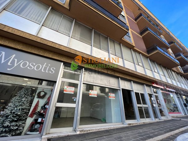locale commerciale in affitto a Campobasso in zona Centro Città