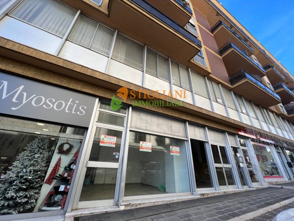locale commerciale in affitto a Campobasso in zona Centro Città