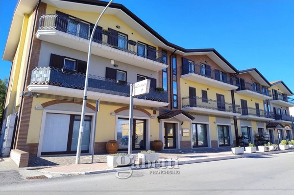 negozio in affitto a Campodipietra