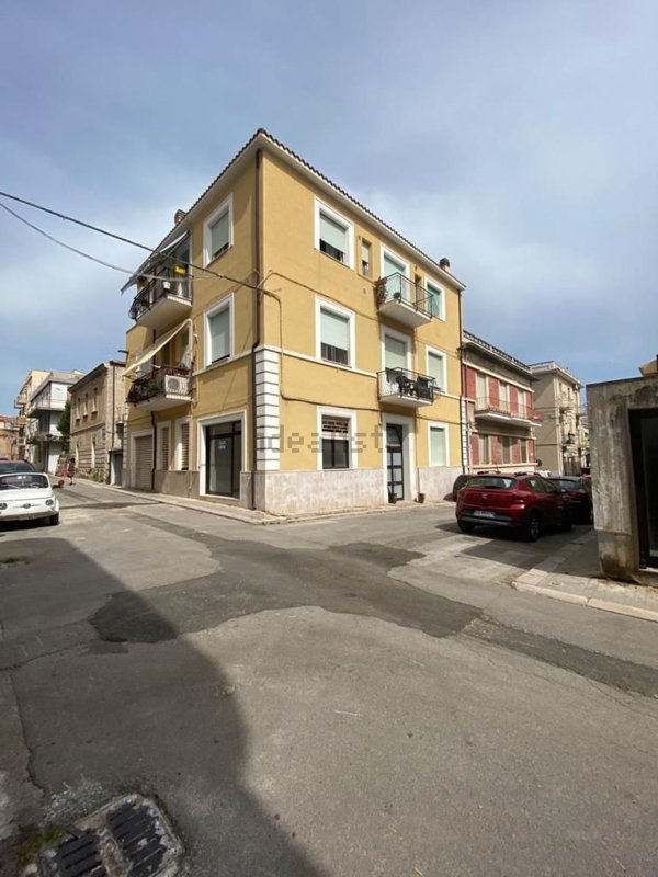 locale commerciale in affitto a Termoli
