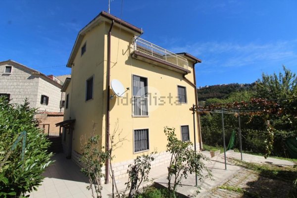 appartamento in affitto a Vinchiaturo