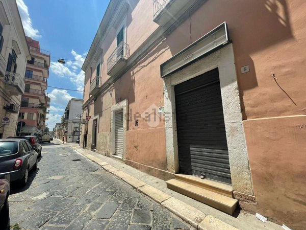 locale commerciale in affitto a Cerignola in zona Centro Città
