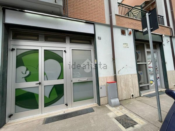 locale commerciale in affitto a Cerignola