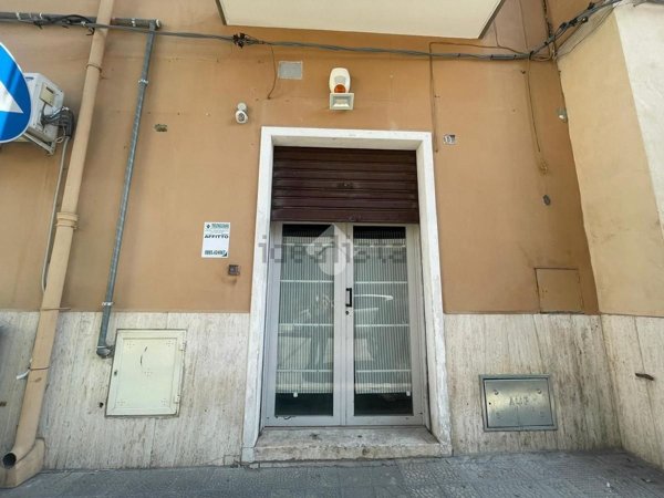 locale commerciale in affitto a Cerignola