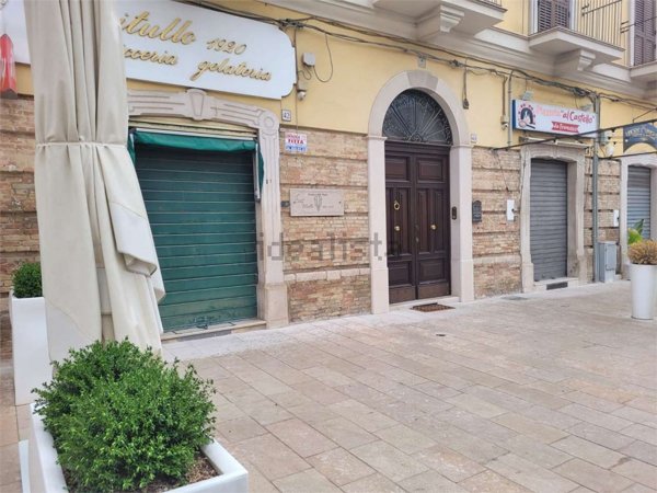 locale commerciale in affitto a Cerignola
