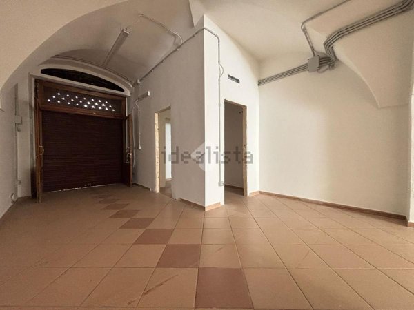 locale commerciale in affitto a Cerignola