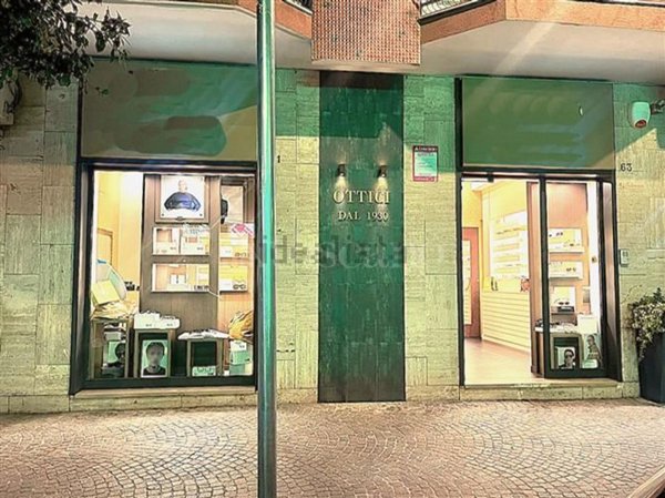 locale commerciale in affitto a Cerignola