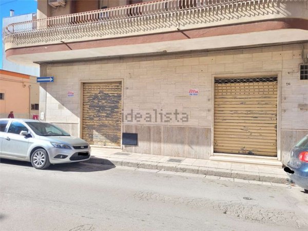 locale commerciale in affitto a Cerignola