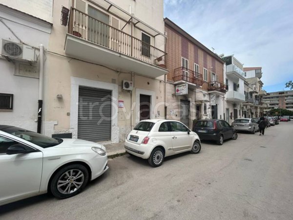 locale commerciale in affitto a Cerignola