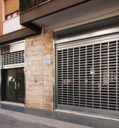locale commerciale in affitto a Foggia