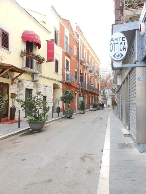 negozio in affitto a Foggia in zona Centro Città