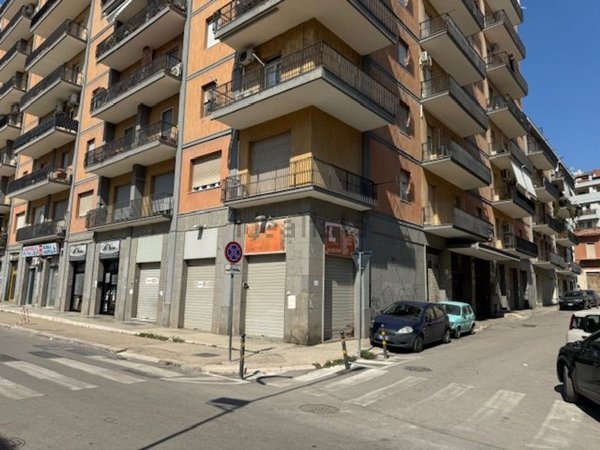 locale commerciale in affitto a Foggia in zona Centro Città
