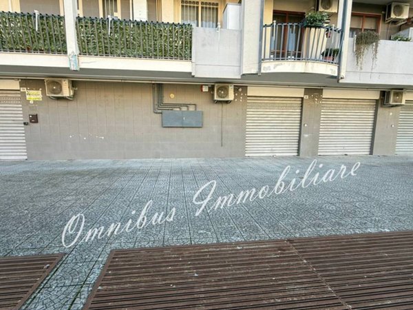 negozio in affitto a Foggia in zona Macchia Gialla