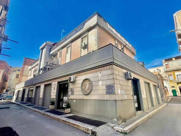negozio in affitto a Foggia